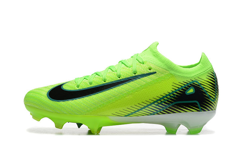 Nike Phantom FG Firm Ground Soccer Cleats