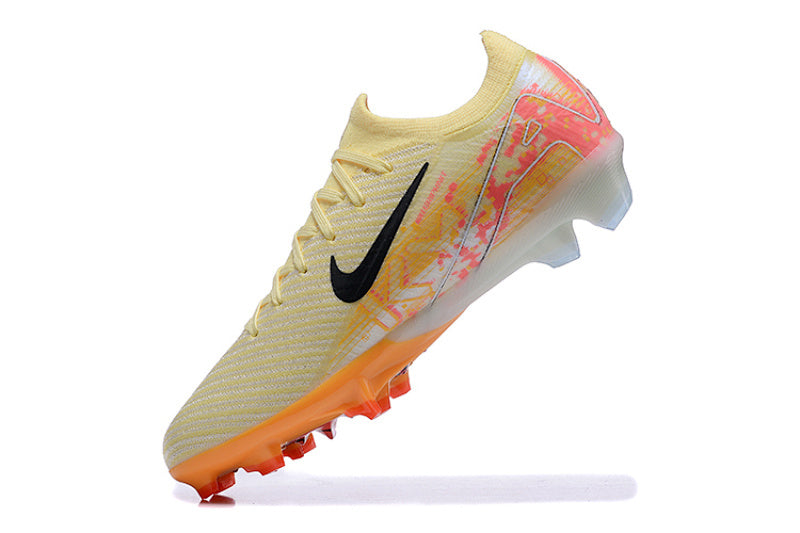 Nike Phantom FG Firm Ground Soccer Cleats