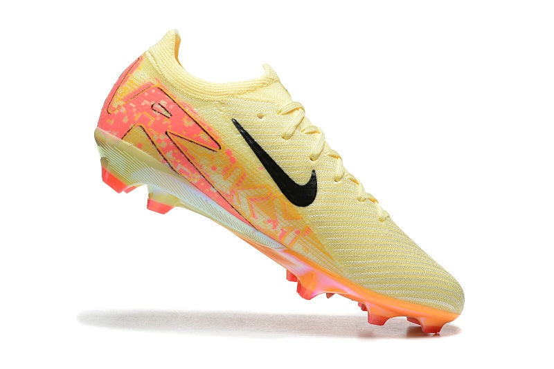Nike Phantom FG Firm Ground Soccer Cleats