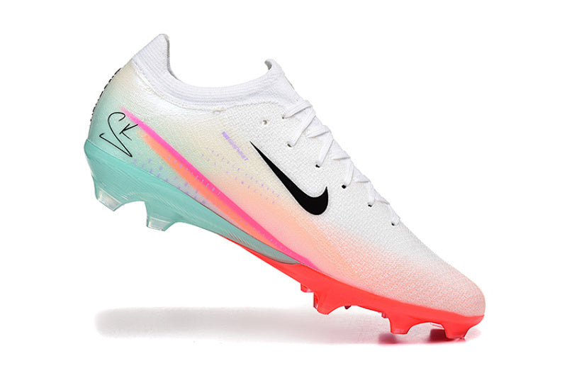 Nike Phantom FG Firm Ground Soccer Cleats
