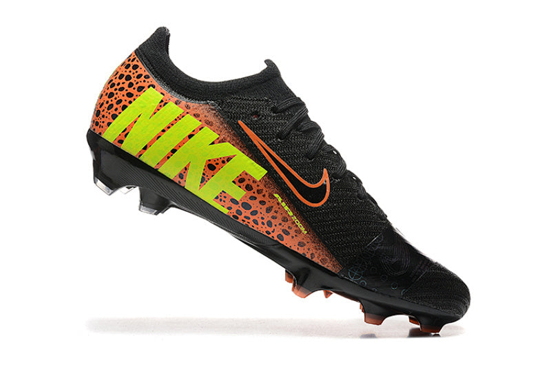Nike Phantom FG Firm Ground Soccer Cleats