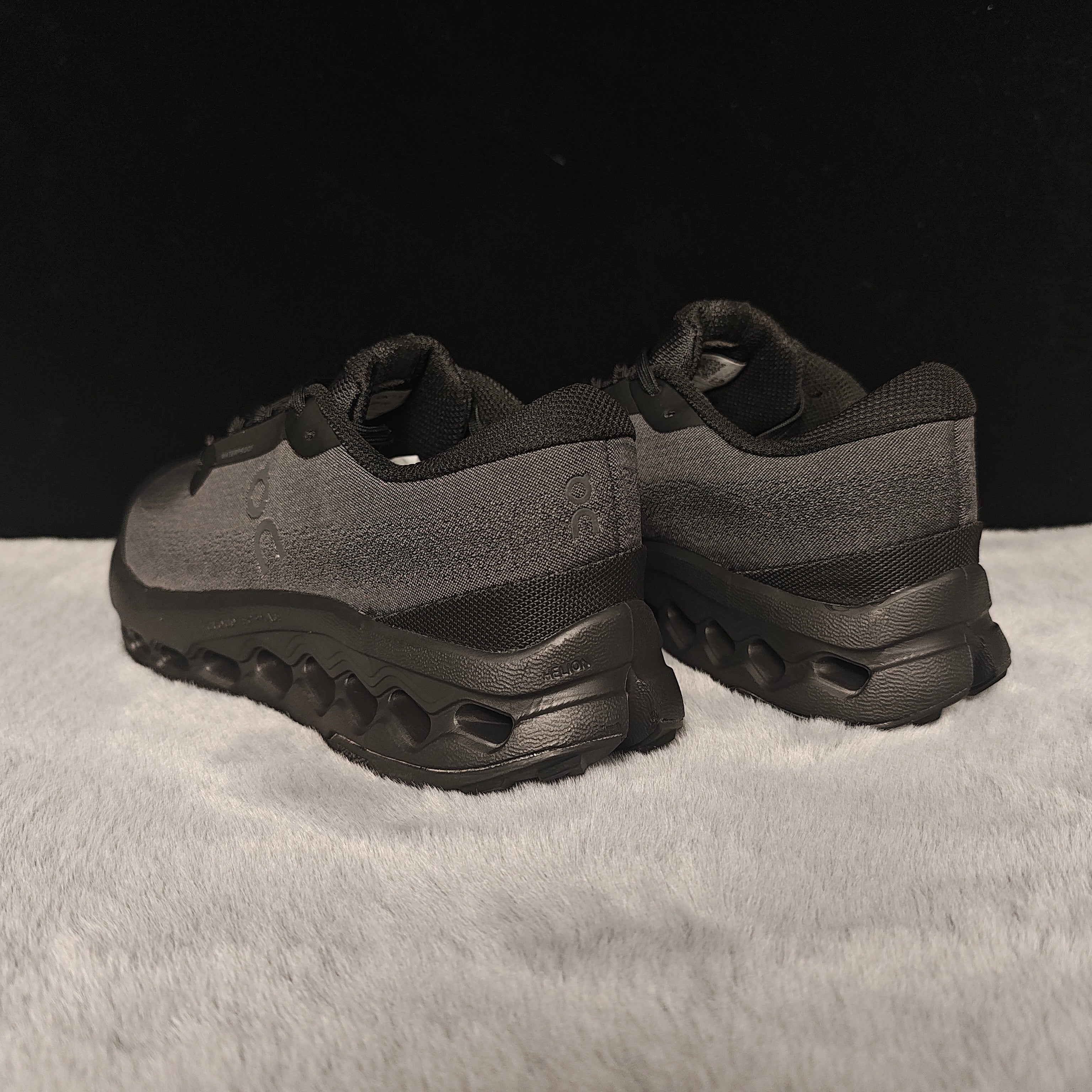 ON Cloudsurfer Trail 2 | Lightweight Trail Running Shoes for All-Terrain