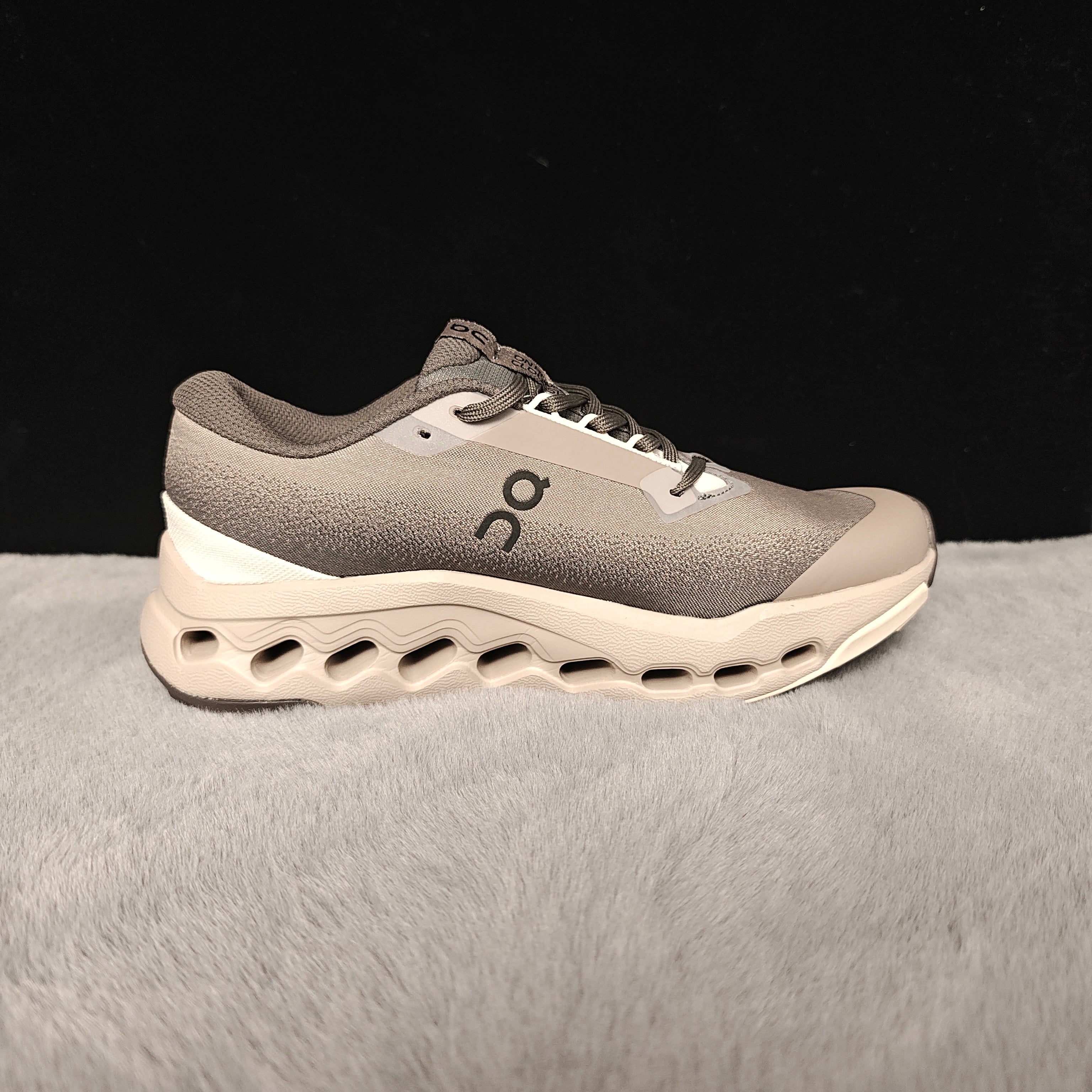ON Cloudsurfer Trail 2 | Lightweight Trail Running Shoes for All-Terrain