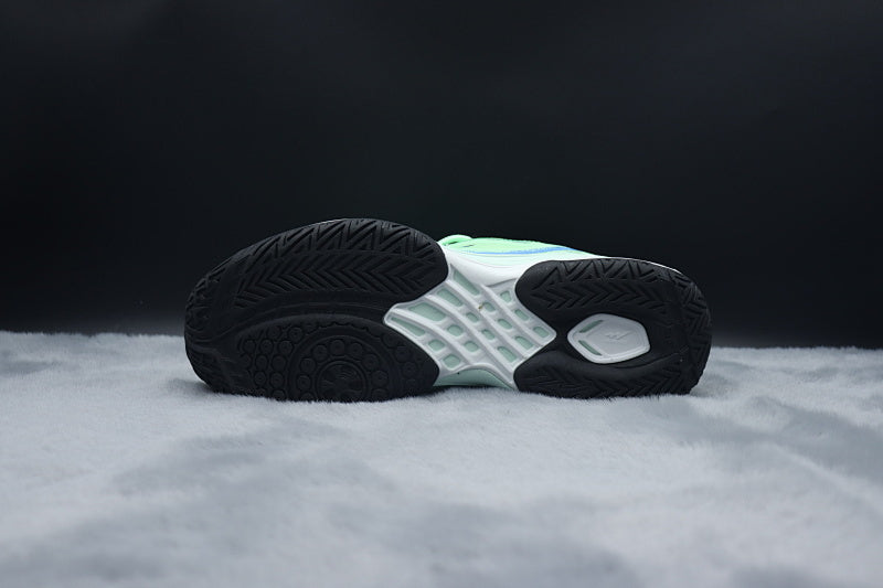 Mizuno Wave Claw 3 Badminton Shoes