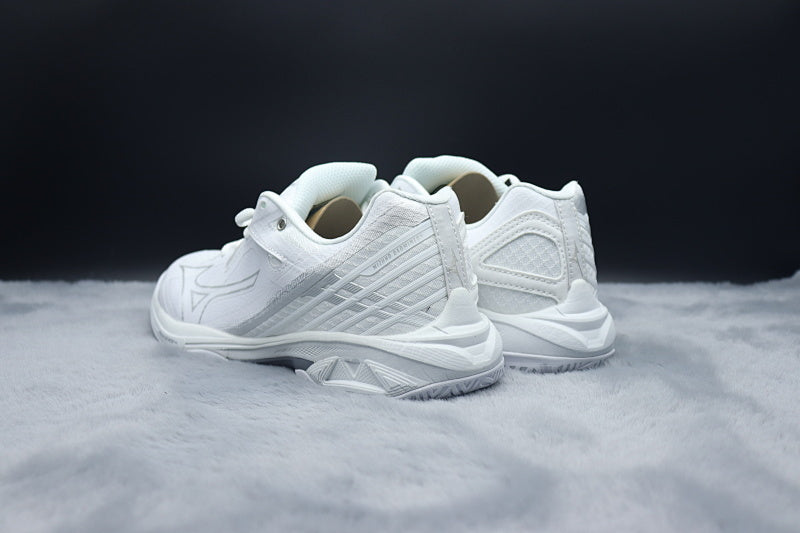 Mizuno Wave Claw 3 Badminton Shoes