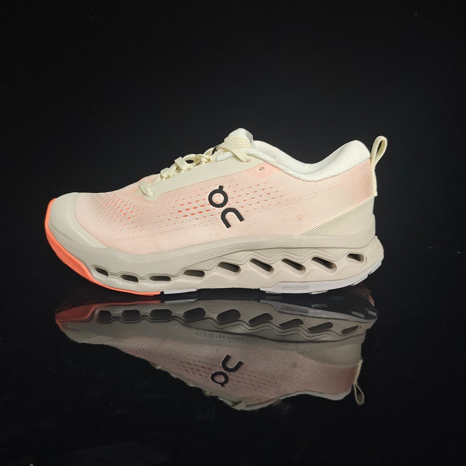 ON Cloudsurfer Trail 2 | Lightweight Trail Running Shoes for All-Terrain