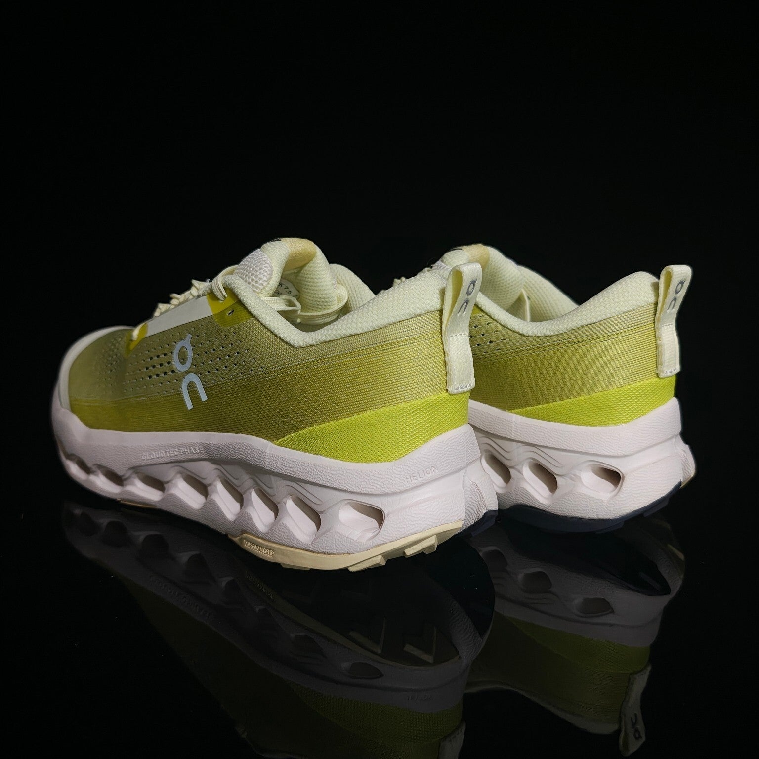 ON Cloudsurfer Trail 2 | Lightweight Trail Running Shoes for All-Terrain