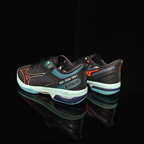 Mizuno Wave Exceed Tour 5 AC Tennis Shoes