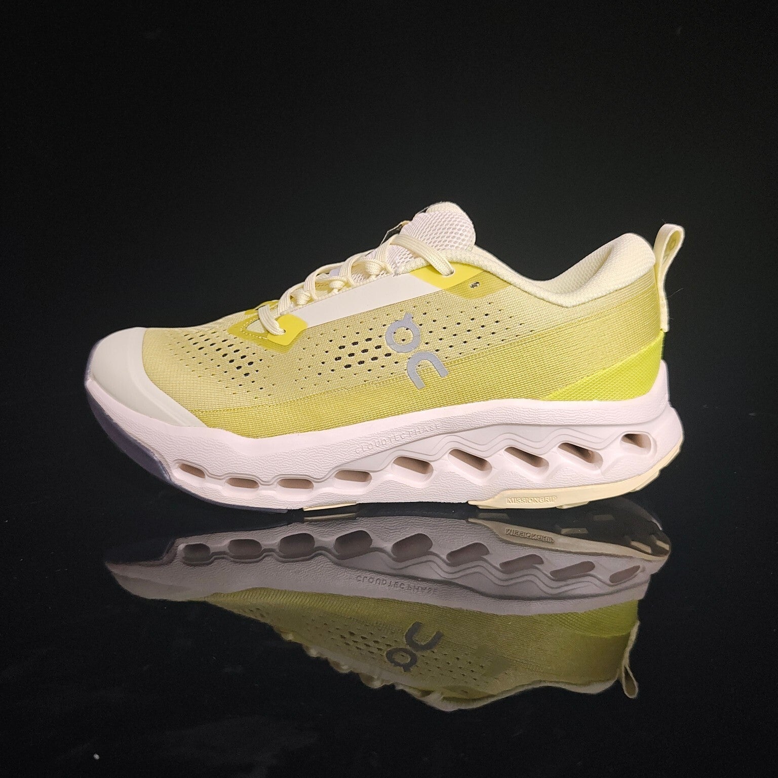 ON Cloudsurfer Trail 2 | Lightweight Trail Running Shoes for All-Terrain