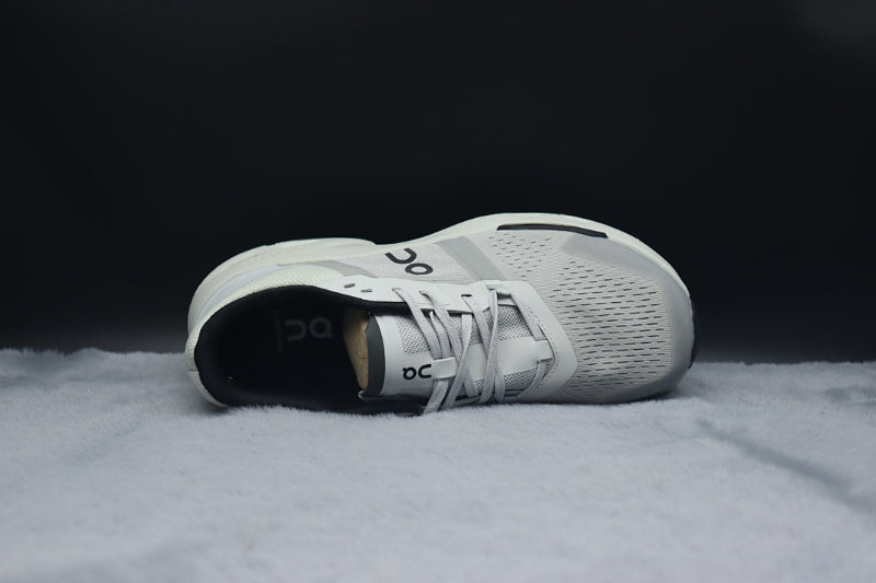 ON Cloudpulse | Retro-Inspired Lifestyle Sneakers