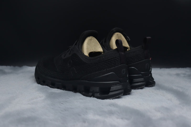 ON Cloud X Z5 | Zendaya x ON Limited Edition Training Sneakers