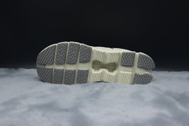 ON Cloud X Z5 | Zendaya x ON Limited Edition Training Sneakers