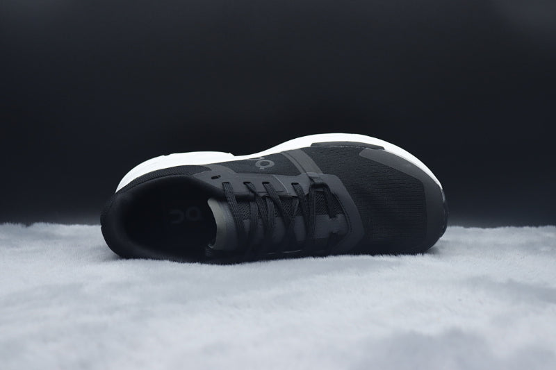ON Cloudpulse | Retro-Inspired Lifestyle Sneakers