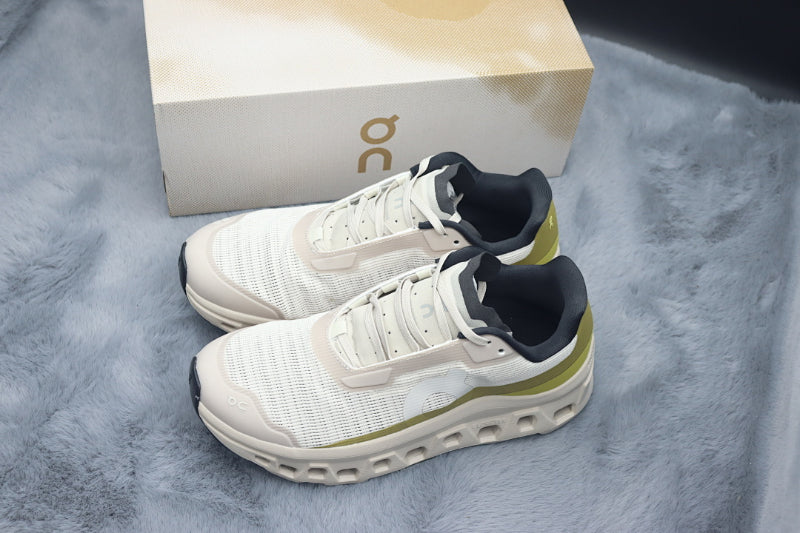 ON Cloudmonster Hyper – High-Energy Running Shoes