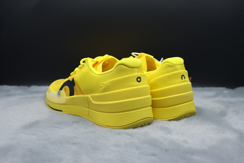 ON THE ROGER Pro 2 – Premium Tennis-Inspired Performance Sneaker