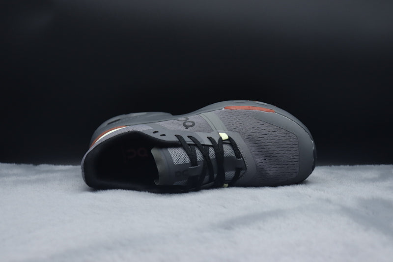 ON Cloudpulse | Retro-Inspired Lifestyle Sneakers