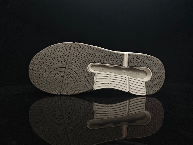 ON THE ROGER – Roger Federer x ON Running Signature Sneaker