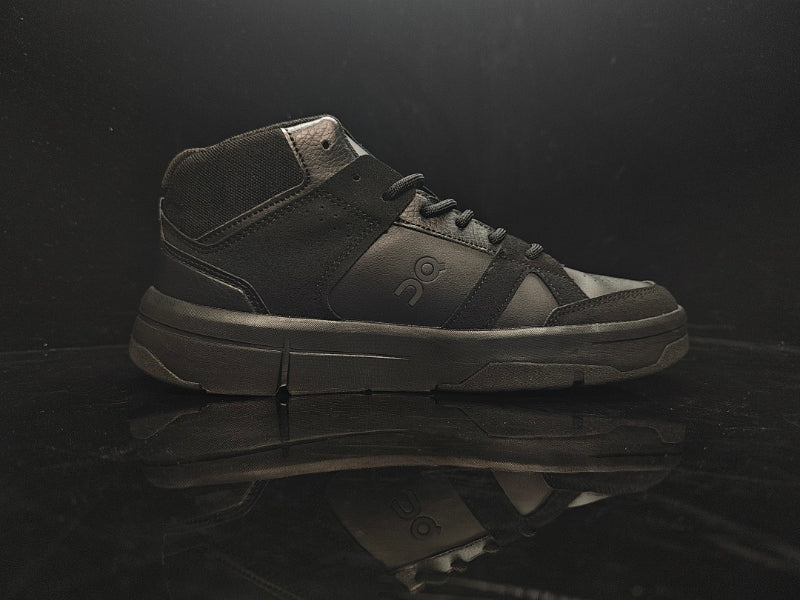 ON THE ROGER – Roger Federer x ON Running Signature Sneaker