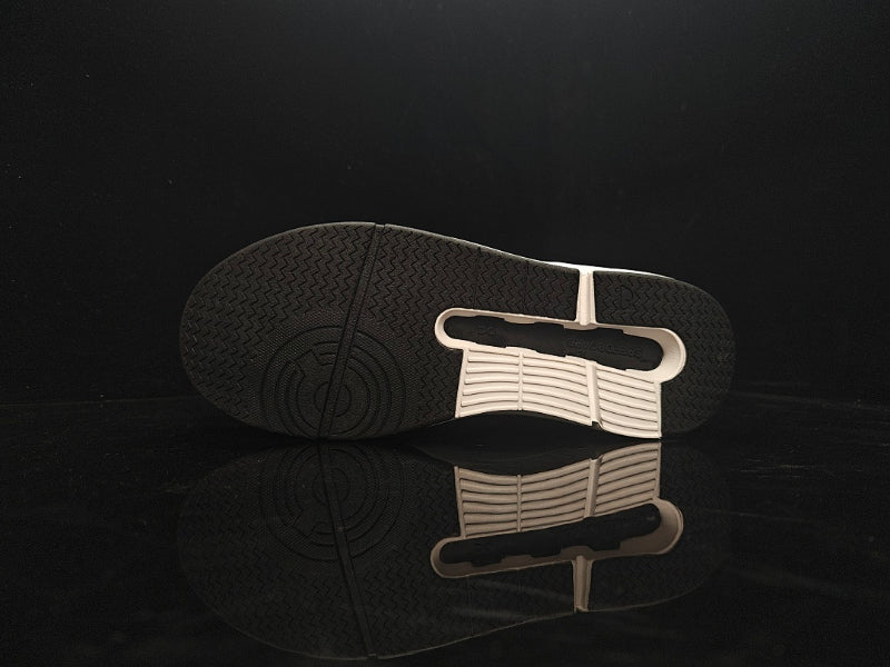 ON THE ROGER – Roger Federer x ON Running Signature Sneaker