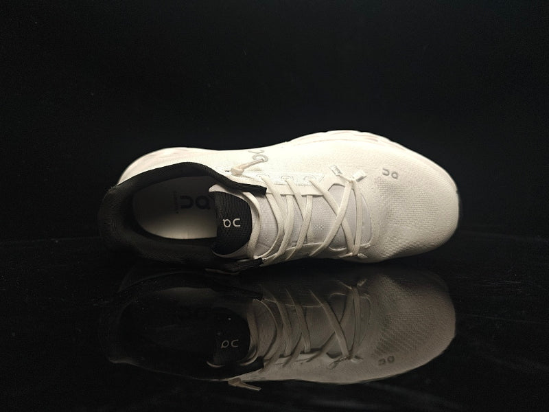 ON Cloudtilt – Tilted Sole Lifestyle Sneakers