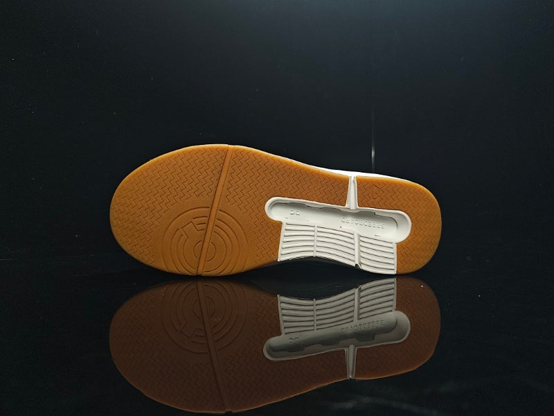 ON THE ROGER – Roger Federer x ON Running Signature Sneaker