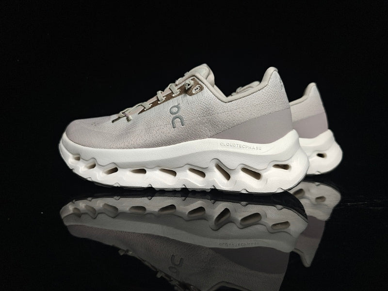 ON Cloudtilt – Tilted Sole Lifestyle Sneakers