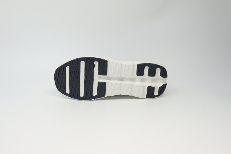 ON Cloudtilt – Tilted Sole Lifestyle Sneakers
