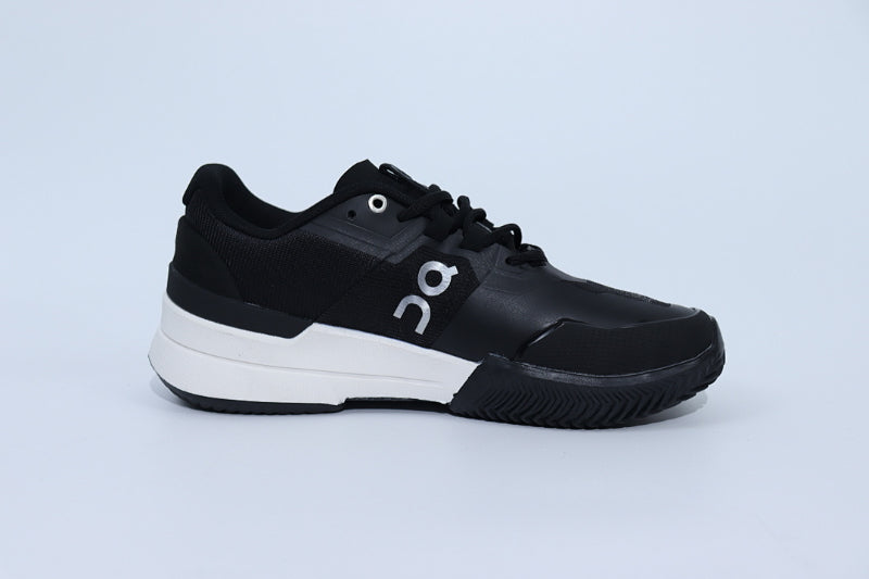 ON THE ROGER Pro 2 – Premium Tennis-Inspired Performance Sneaker
