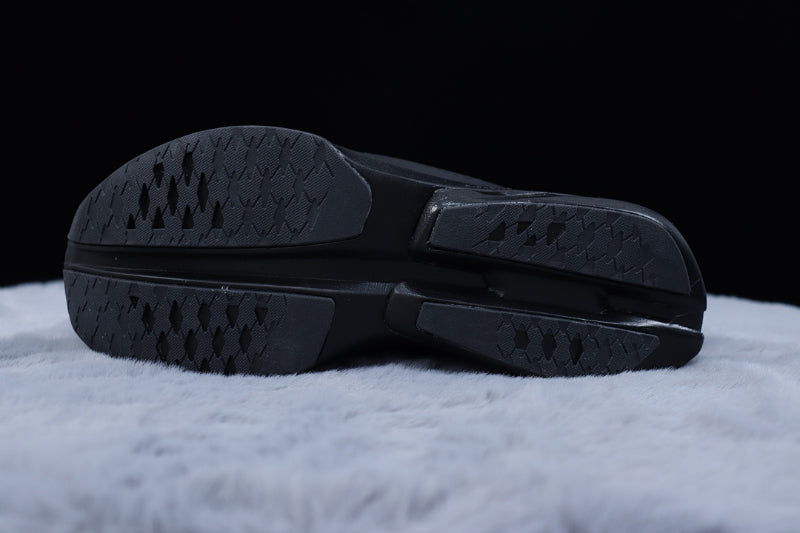 ON Cloudboom Strike – Elite Racing Shoes