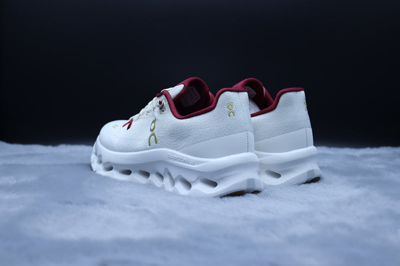 ON Cloudtilt – Tilted Sole Lifestyle Sneakers