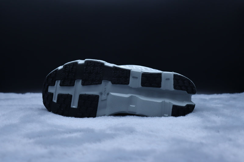 ON Cloudmonster Hyper – High-Energy Running Shoes