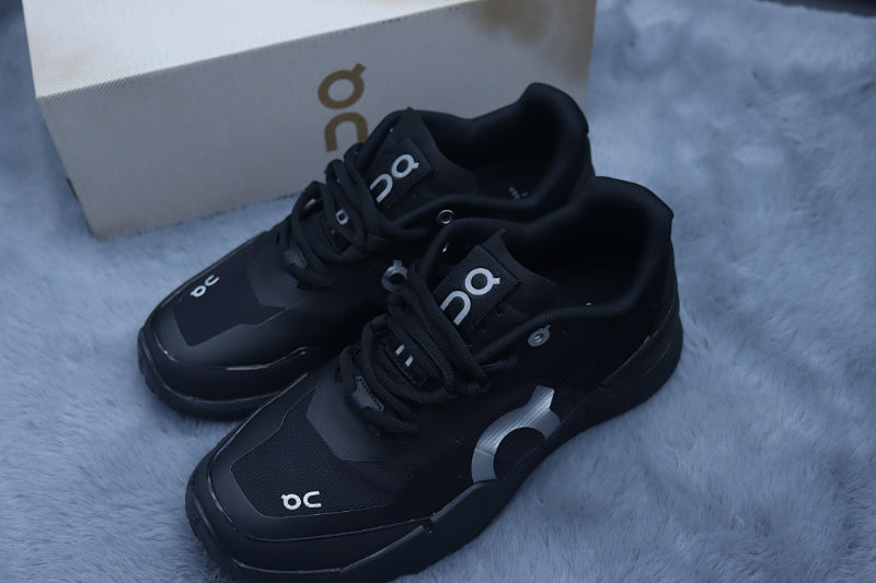 ON THE ROGER Pro 2 – Premium Tennis-Inspired Performance Sneaker