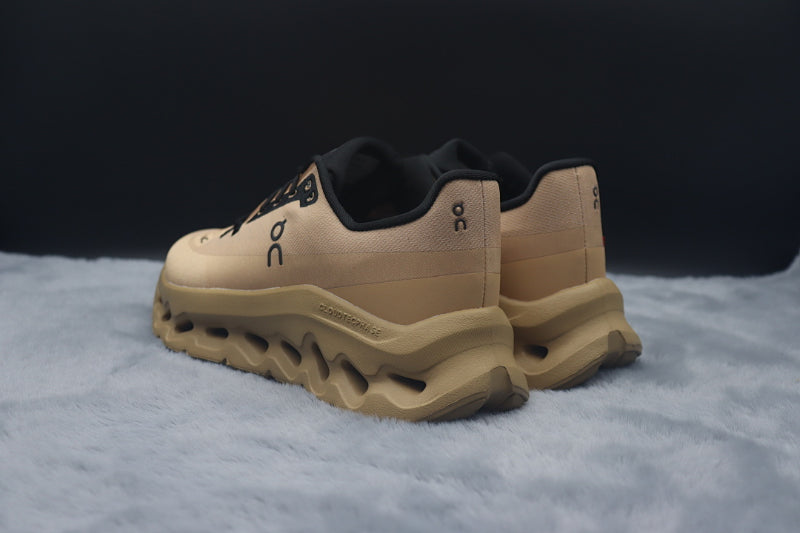 ON Cloudtilt – Tilted Sole Lifestyle Sneakers