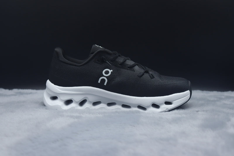 ON Cloudtilt – Tilted Sole Lifestyle Sneakers