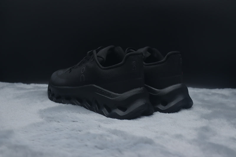 ON Cloudtilt – Tilted Sole Lifestyle Sneakers