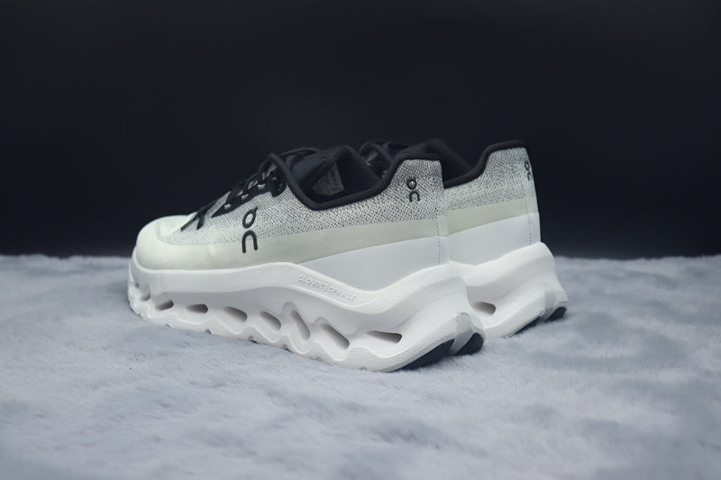 ON Cloudtilt – Tilted Sole Lifestyle Sneakers