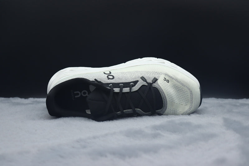 ON Cloudtilt – Tilted Sole Lifestyle Sneakers