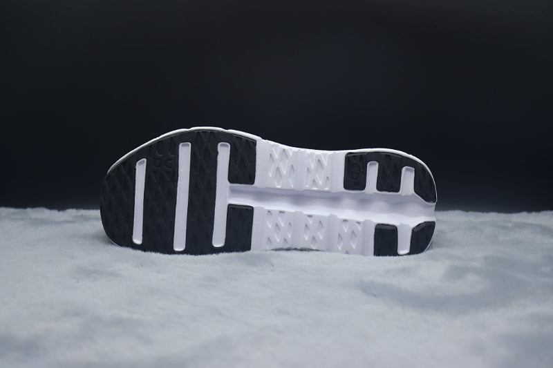 ON Cloudtilt – Tilted Sole Lifestyle Sneakers