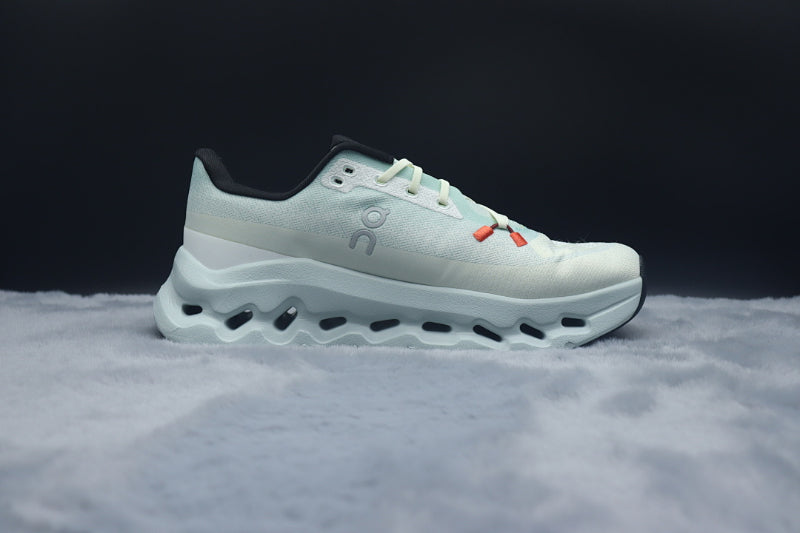 ON Cloudtilt – Tilted Sole Lifestyle Sneakers