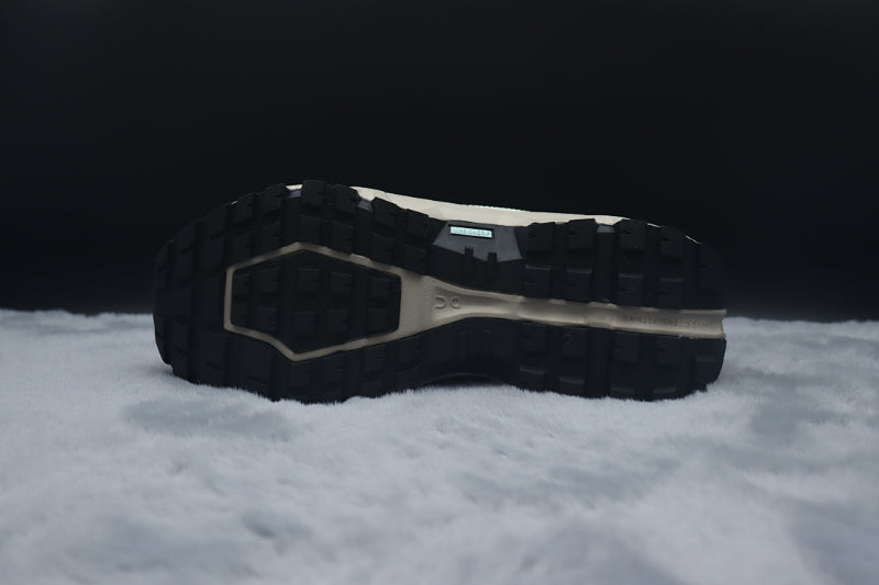 ON Cloudrock Low WP – Waterproof Low-Top Hiking Shoes
