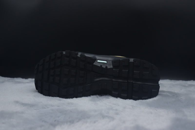 ON Cloudrock Low WP – Waterproof Low-Top Hiking Shoes