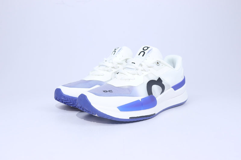 ON THE ROGER Pro 2 – Premium Tennis-Inspired Performance Sneaker