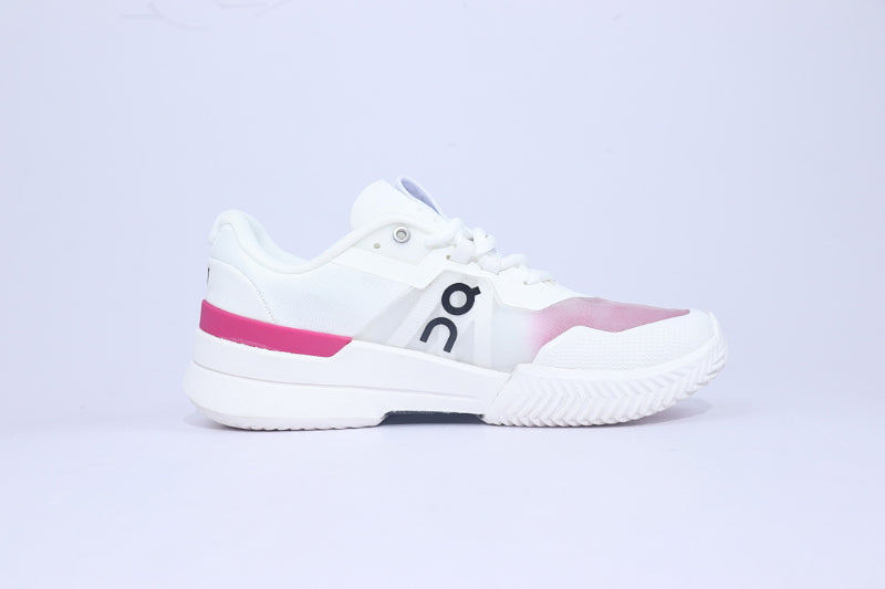 ON THE ROGER Pro 2 – Premium Tennis-Inspired Performance Sneaker