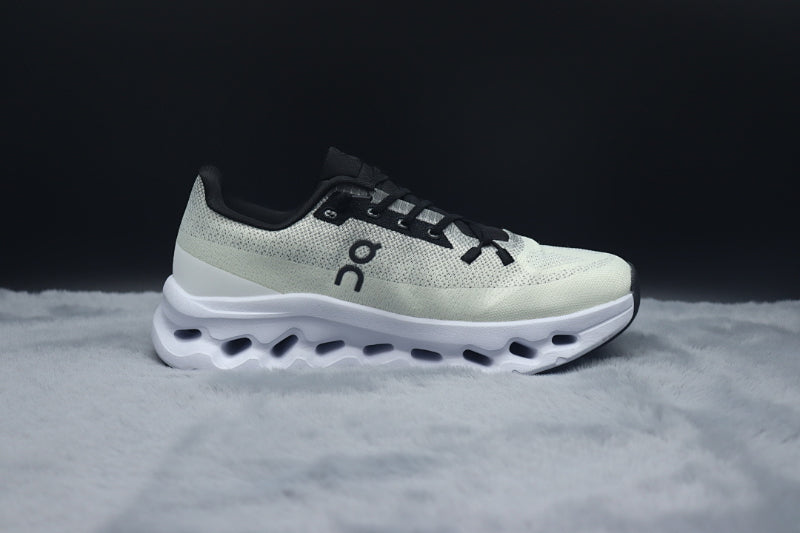 ON Cloudtilt – Tilted Sole Lifestyle Sneakers