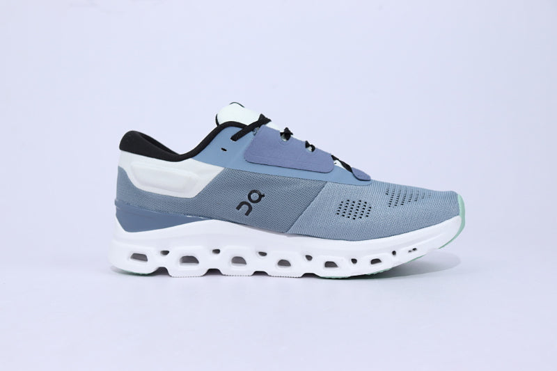 ON Cloudstratus 3 – Dual-Layer CloudTec Stability Running Shoes