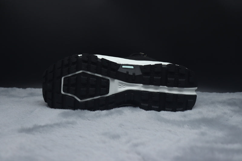 ON Cloudrock Low WP – Waterproof Low-Top Hiking Shoes