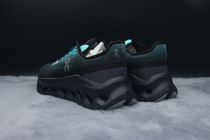 ON Cloudtilt – Tilted Sole Lifestyle Sneakers
