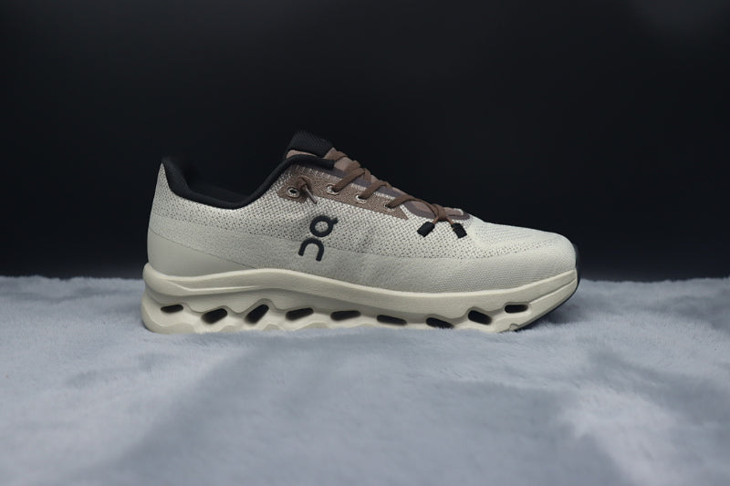 ON Cloudtilt – Tilted Sole Lifestyle Sneakers