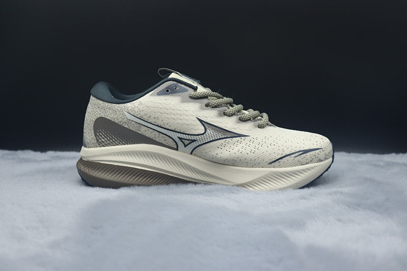 Mizuno ASTRO PLUS Athletic Shoe