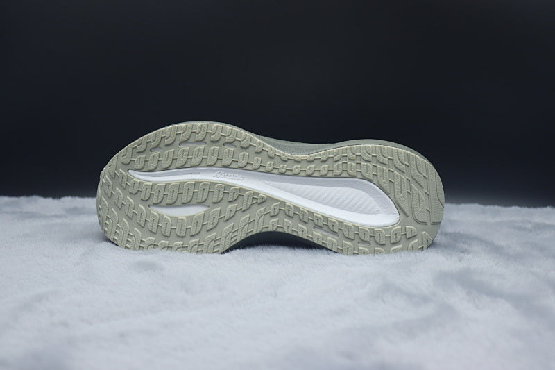 Mizuno ASTRO PLUS Athletic Shoe